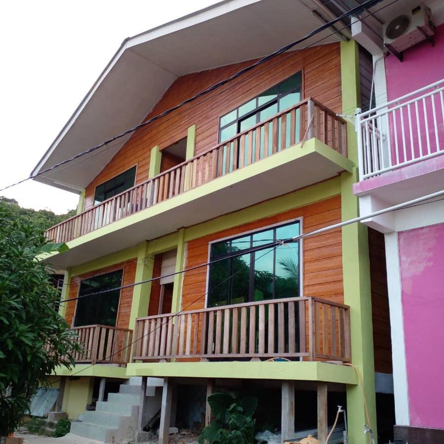 Perhentian Hazipah Hotel Kampong Pasir Hantu Exterior photo
